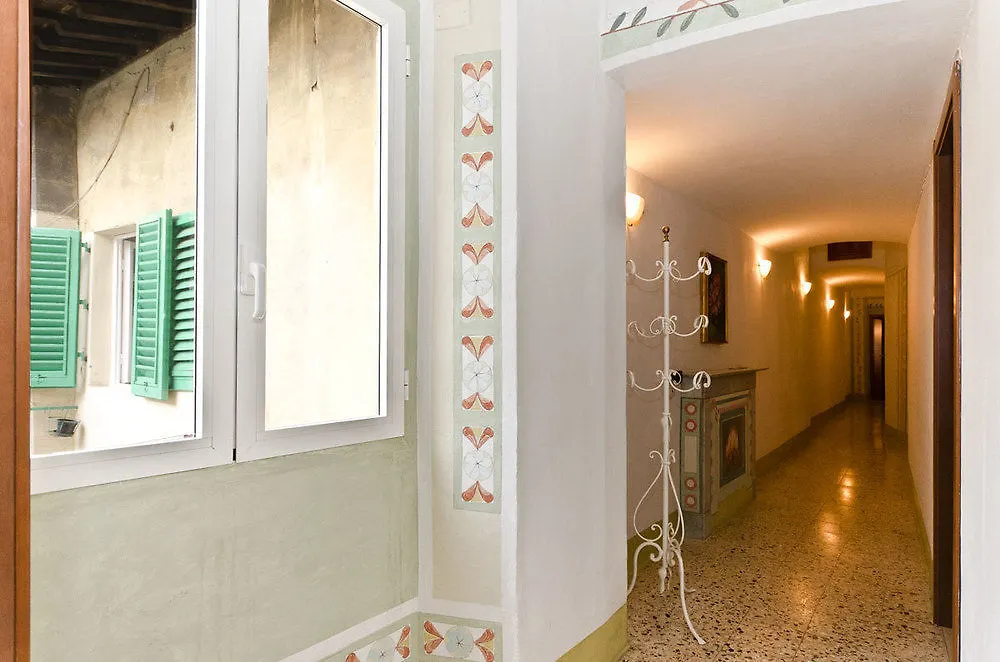 Prestige House Florence Hotel